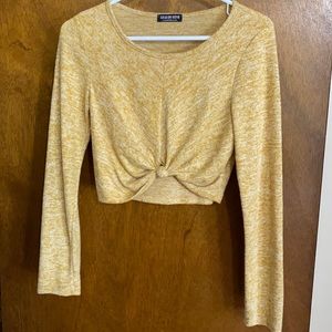 Long sleeve crop top